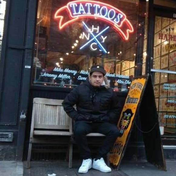 Meet your Posher, Andres - Picture 1 of 1